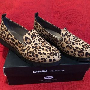 Dr Scholl’s Cheetah print loafers. size 8 gently worn, very comfortable